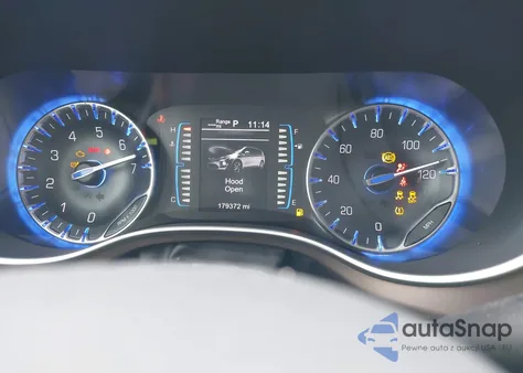 2017 Chrysler Pacifica Touring z USA, uszkodzony, nr VIN 2C4RC1DG3HR703122